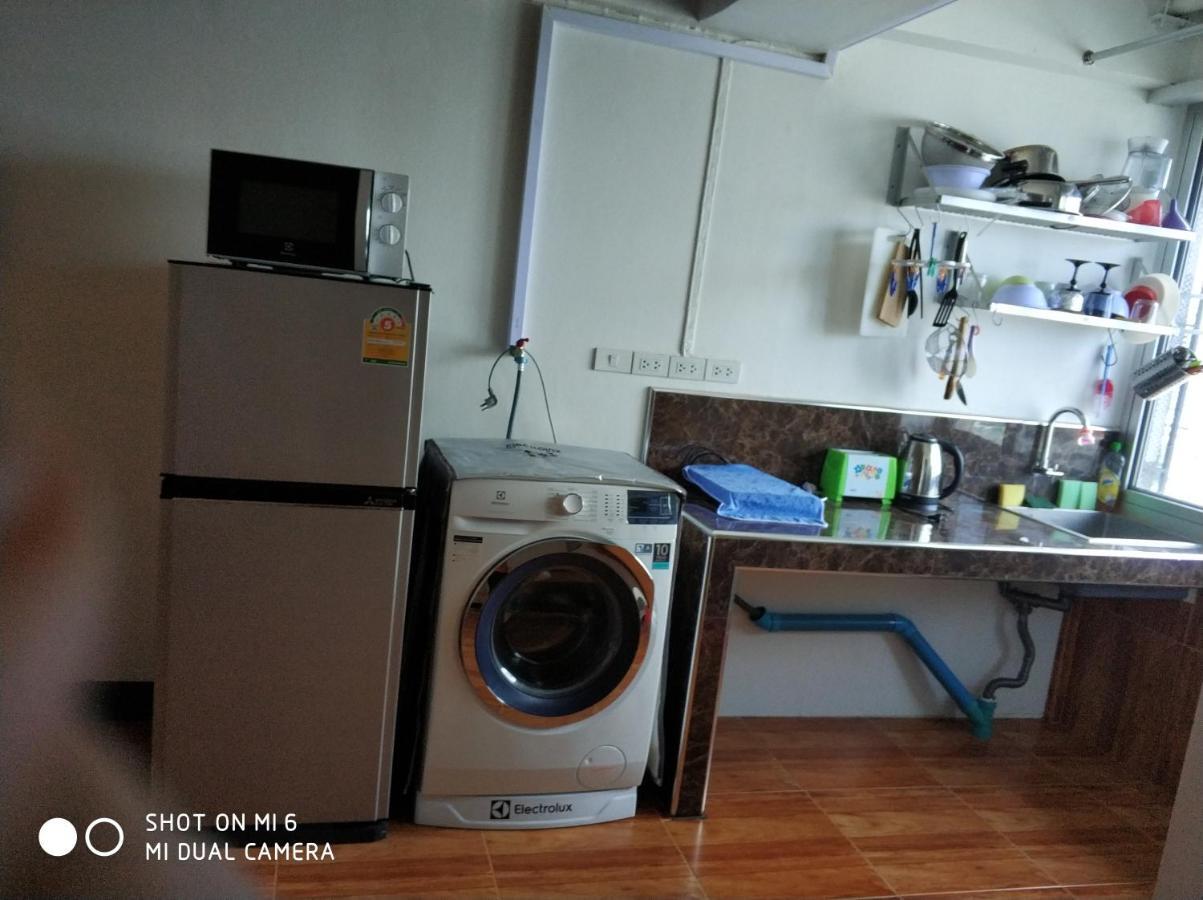 Studio Apartment 12 Floor Close To Mrt In Hua Mak Bangkok Exterior photo